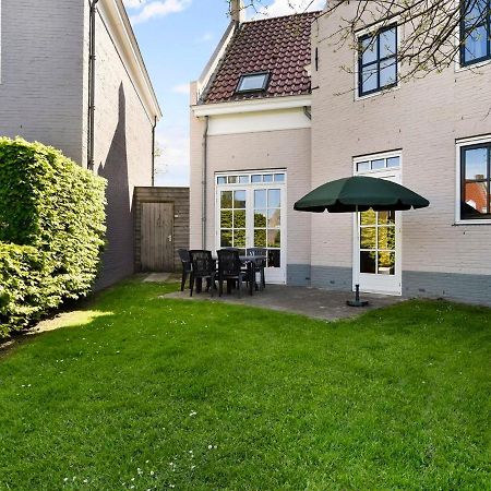Luxury 4-Person Residence In The Holiday Park Landal Esonstad Anjum Exterior photo