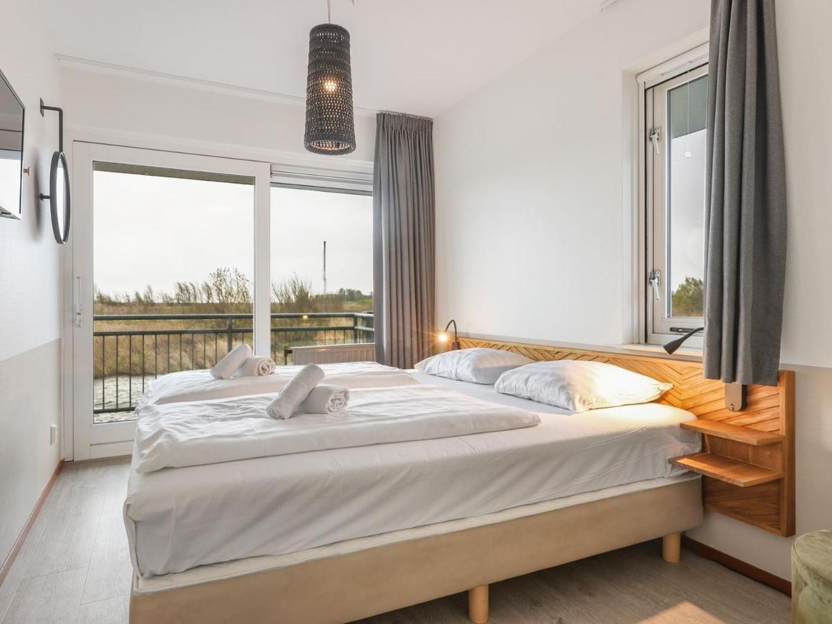 Luxury 4-Person Residence In The Holiday Park Landal Esonstad Anjum Exterior photo