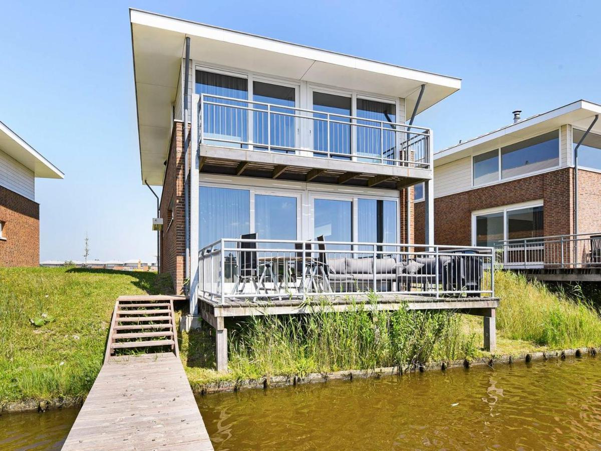 Luxury 4-Person Residence In The Holiday Park Landal Esonstad Anjum Exterior photo