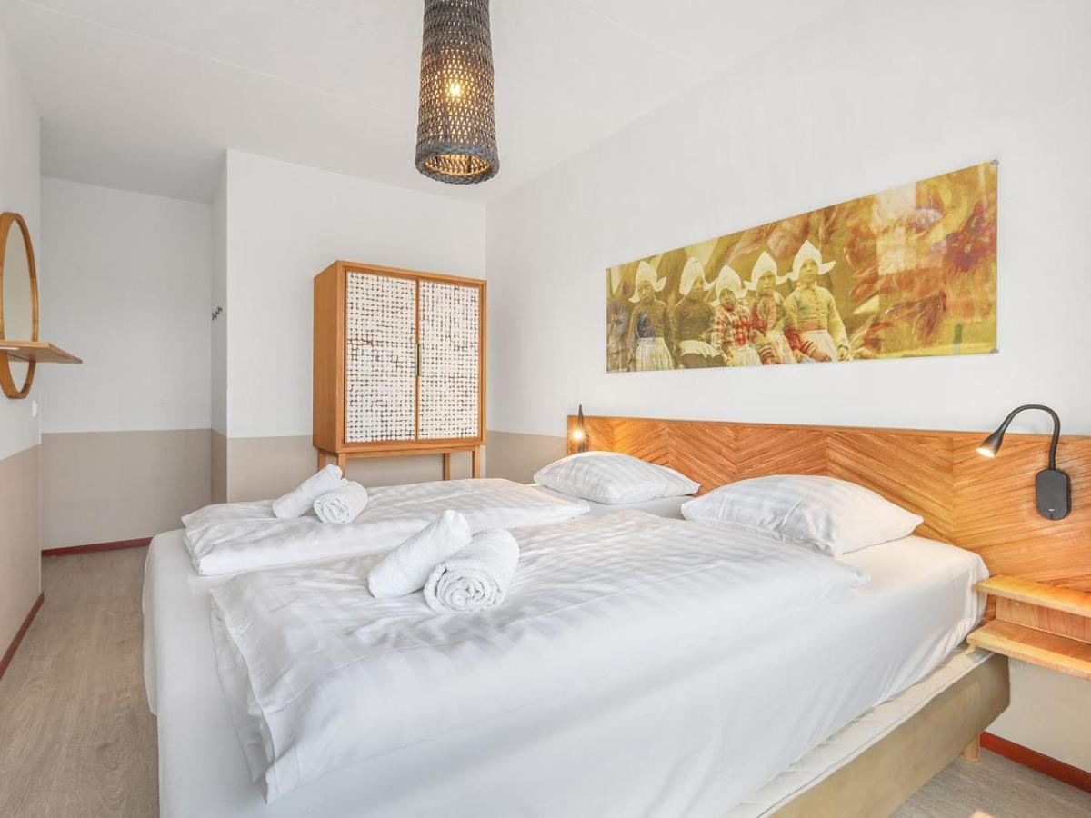Luxury 4-Person Residence In The Holiday Park Landal Esonstad Anjum Exterior photo