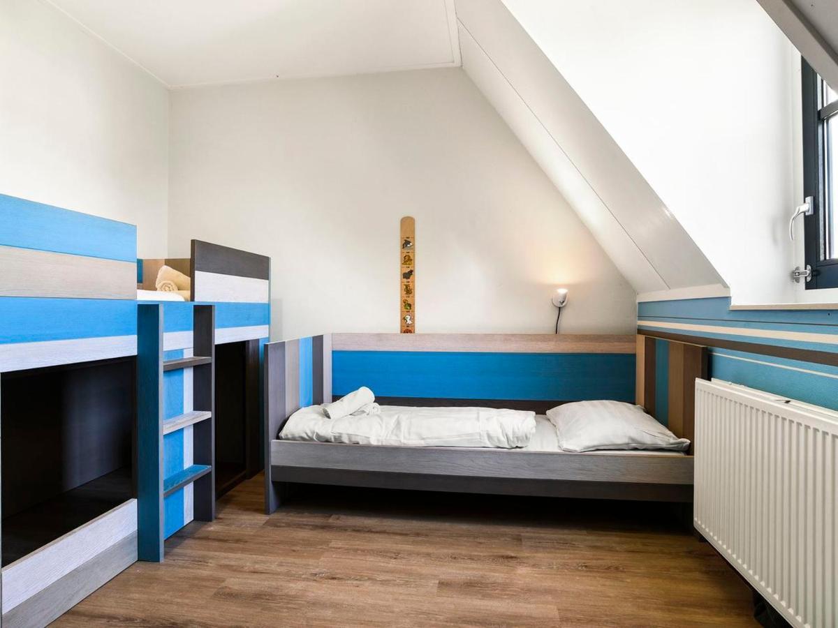 Luxury 4-Person Residence In The Holiday Park Landal Esonstad Anjum Exterior photo
